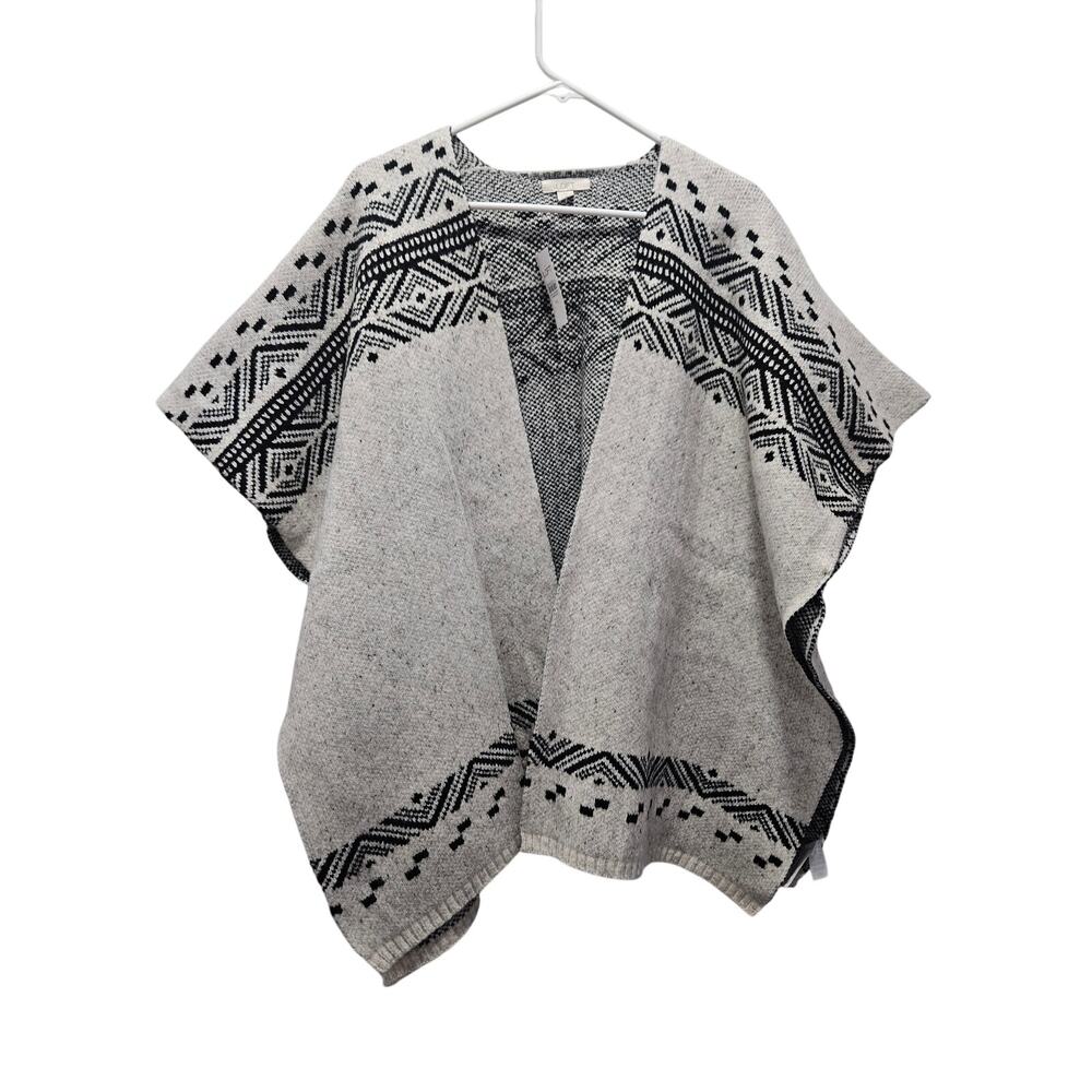 LOFT NWT Aztec Poncho Wrap Cape Black Ivory Sweater M/L Boho Fringe
